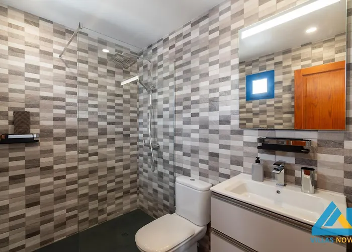 104 - Elise Present By Now Ltd פלאיה בלנקה